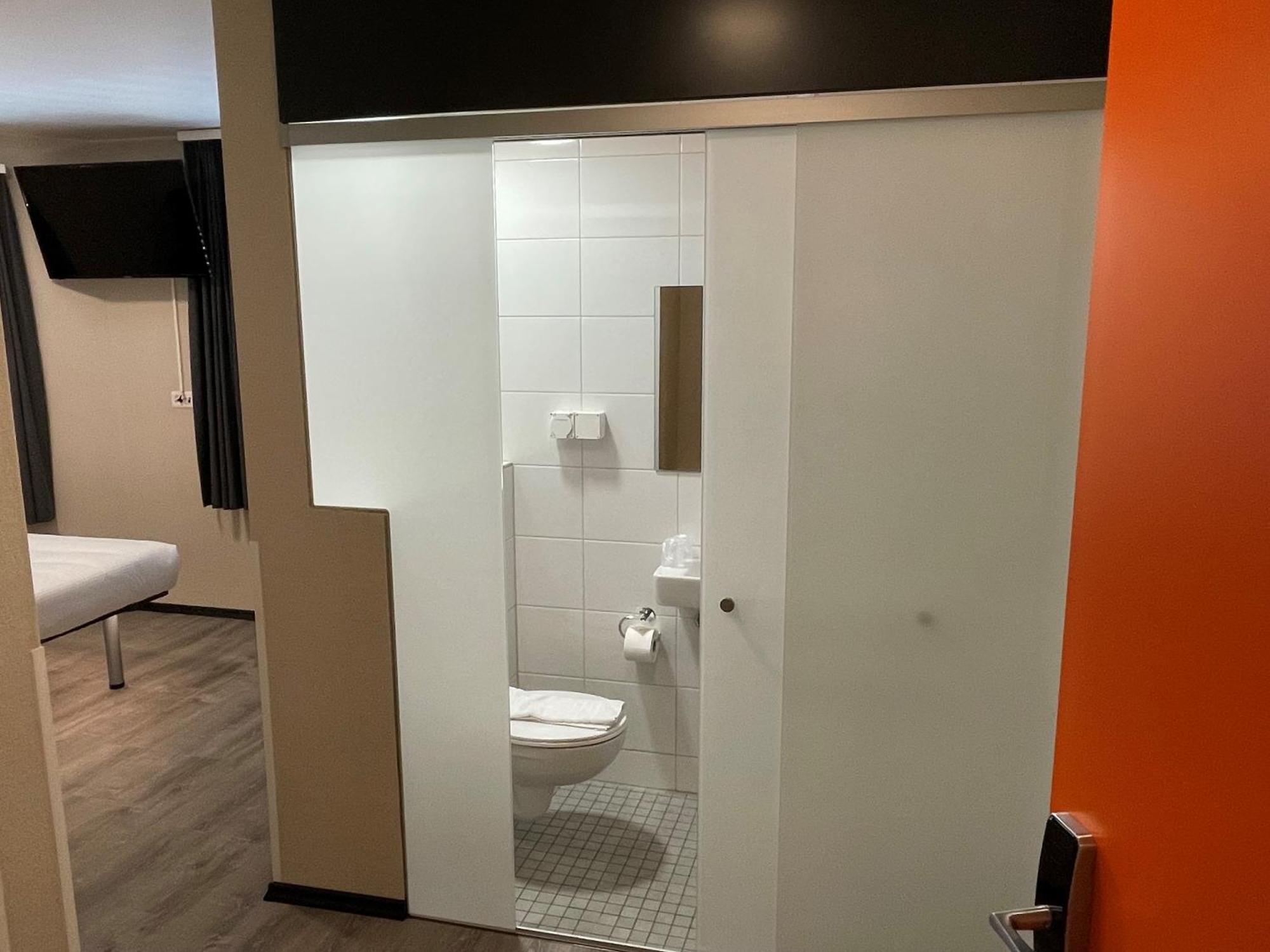 Easyhotel Main Station Hotel Zurigo