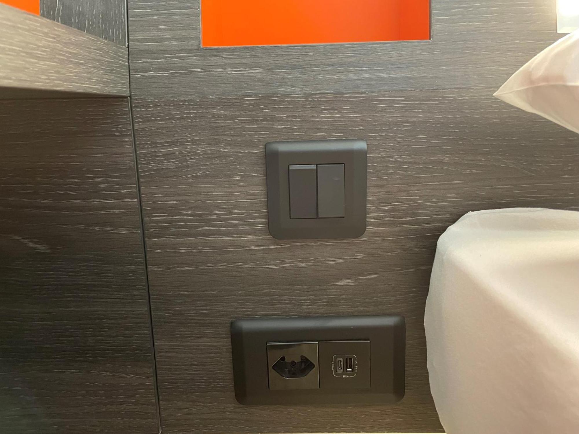 Easyhotel Main Station Hotel Zurigo